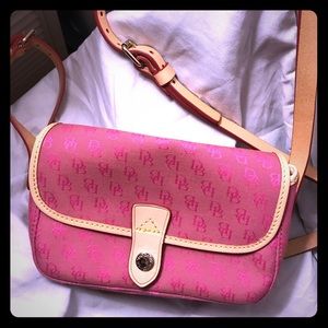 Dooney & Bourke small purse